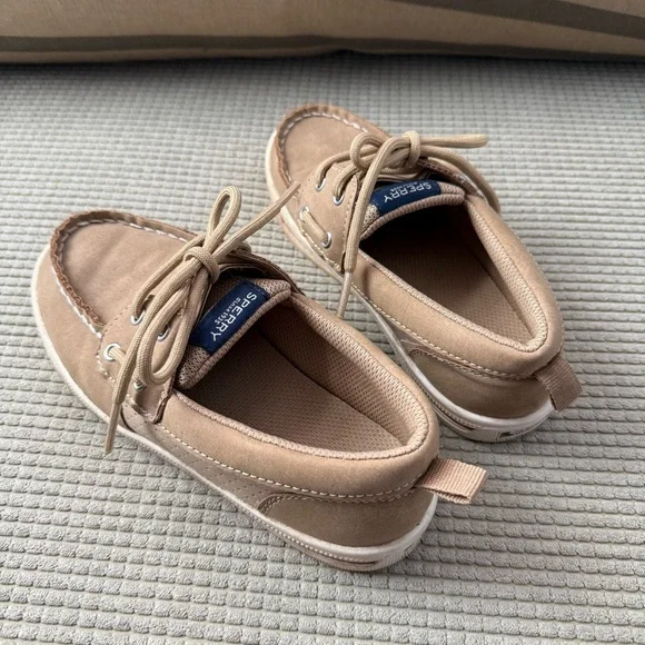 Sperry Boy’s Boat shoes - Picture 2 of 9